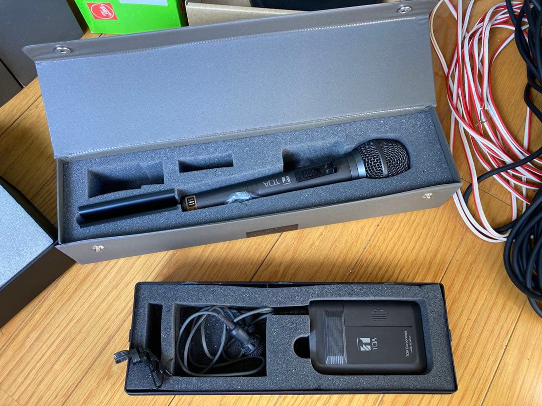 TDA B42 ワイヤレスマイクシステム