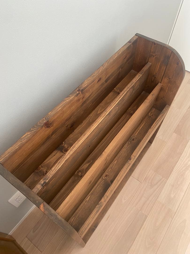 【送料込】無垢材の絵本棚　ハンドメイド作家作品