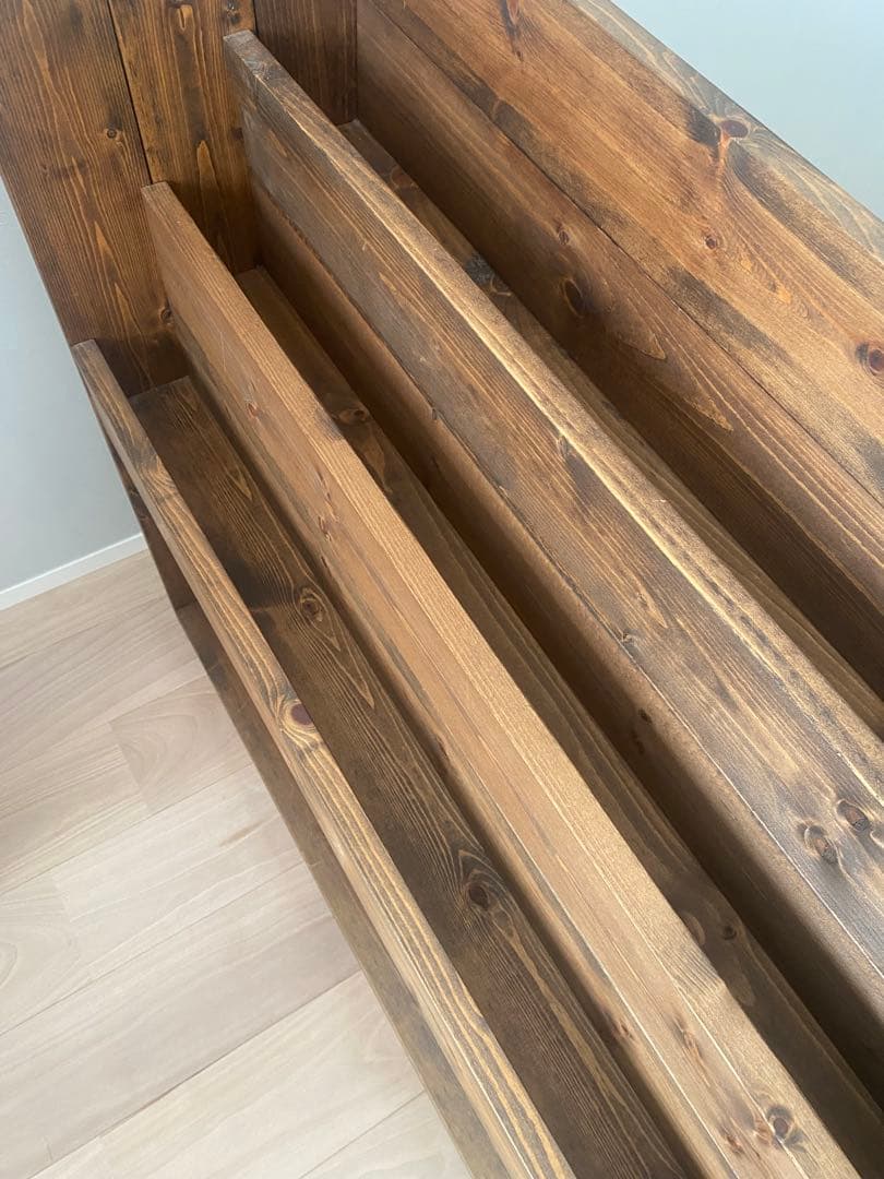 【送料込】無垢材の絵本棚　ハンドメイド作家作品