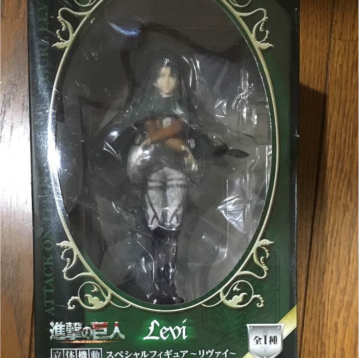 エレン、リヴァイ、ハンコック、悟空対ベジータのフィギア