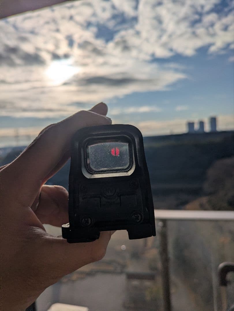 Eotech実物　赤色ドットサイト 専用ケース付き