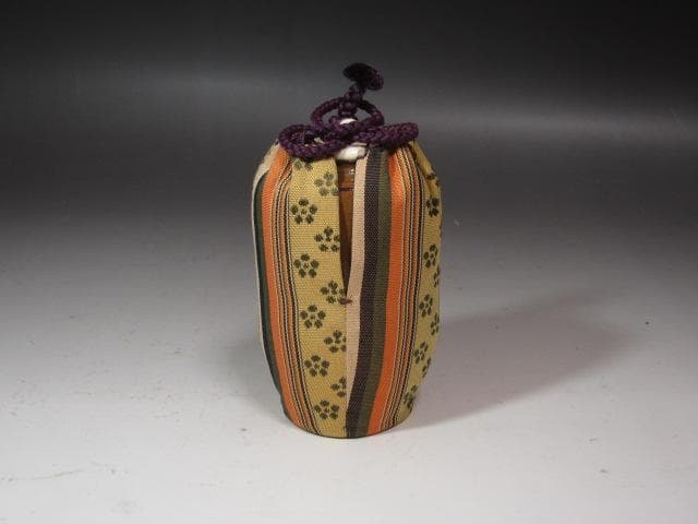 ☆　高取八仙　茶入　裏千家　十五代　鵬雲斎の花押がございます☆y168