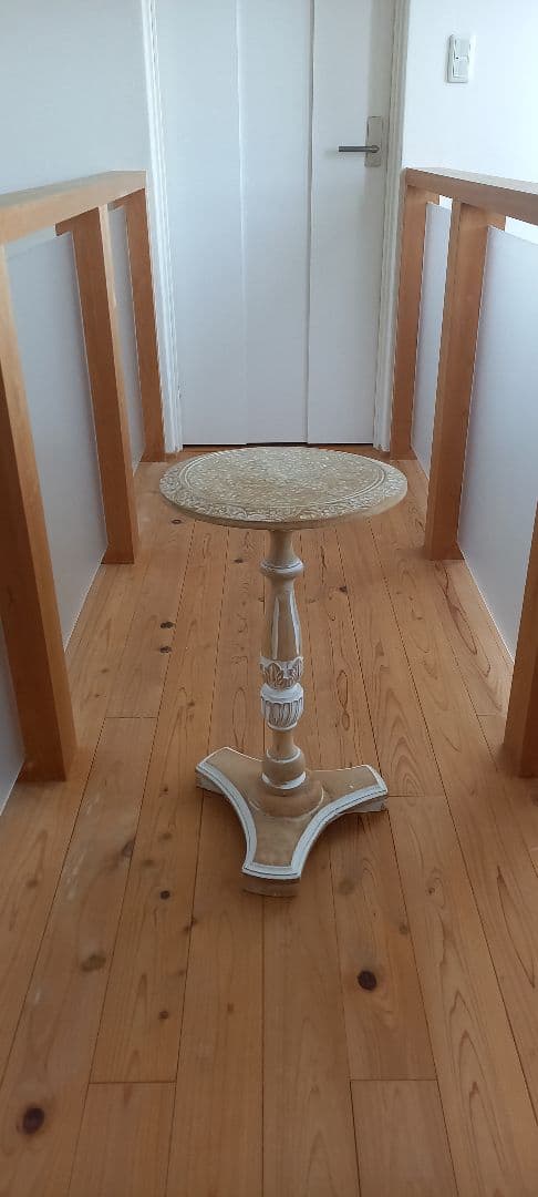 円形サイドテーブル　花台　フラワースタンド