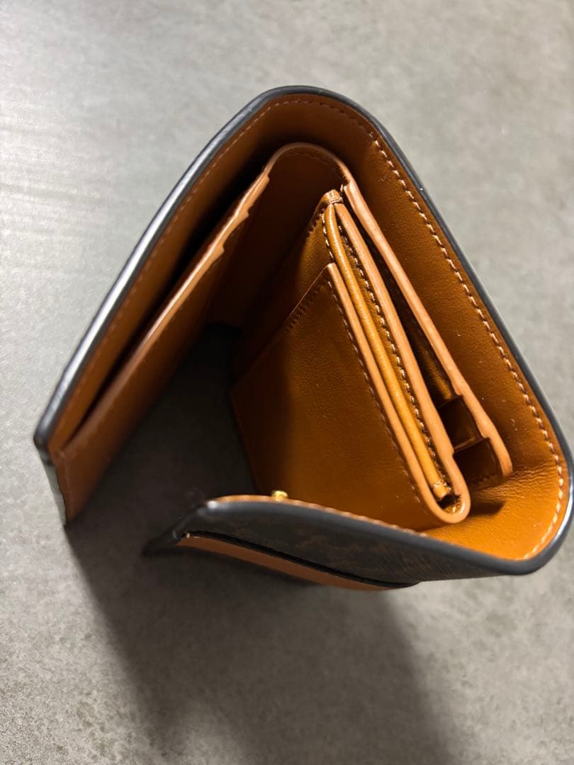 セリーヌ　スモールトリフォールドウォレット