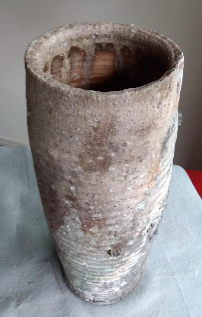 越前焼　白越不朝　塩越窯　自然灰釉究極美迸る逸品 還元窯変美筒状花器 No:12