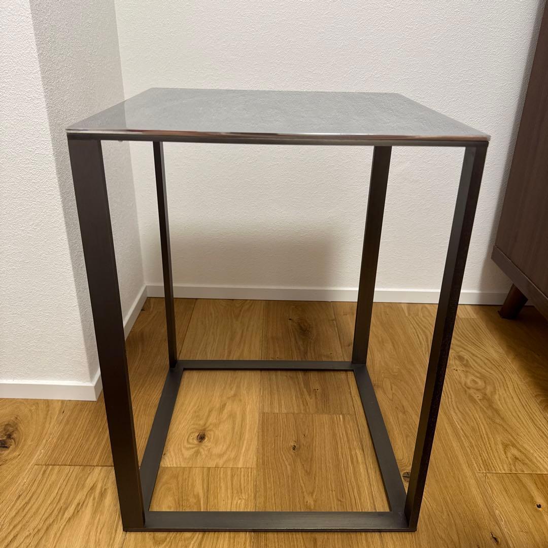 B&Bイタリア シンプリーチェ スタイリッシュモダン鏡面サイドテーブル