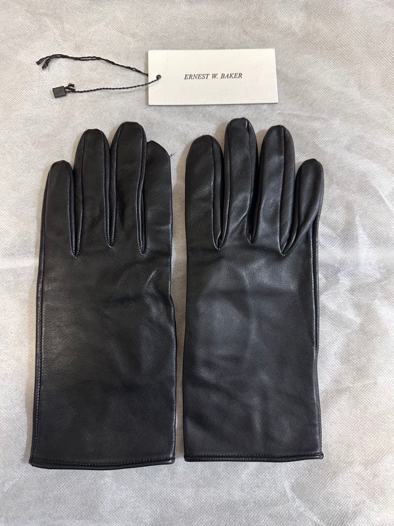 【ERNEST W. BAKER】ブラック スナップボタン レザーグローブ