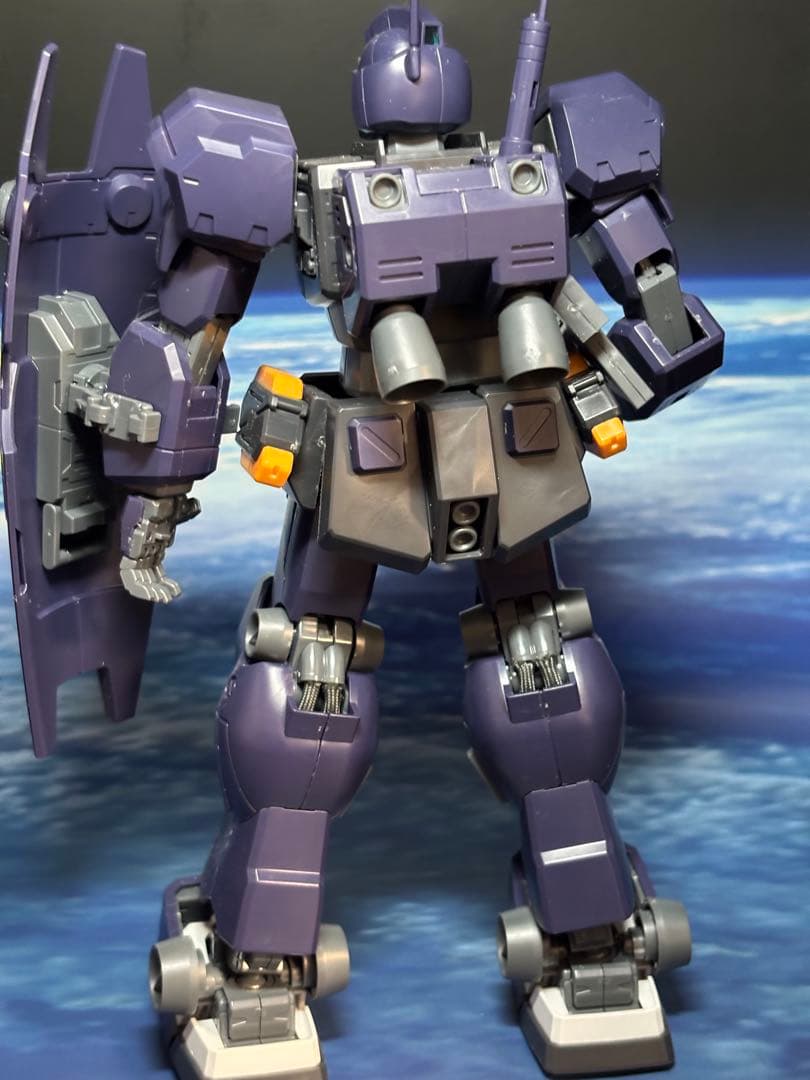 【ガンプラ完成品】 MG ジム・クゥエル