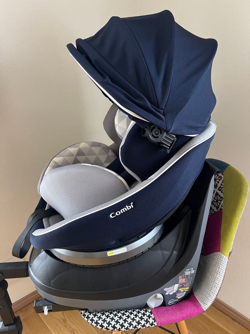 【美品】Combi コンビ クルムーヴ スマート チャイルドシート