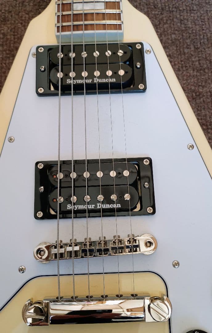 （今週末まで）EdwardsフライングV　E-FV-120D