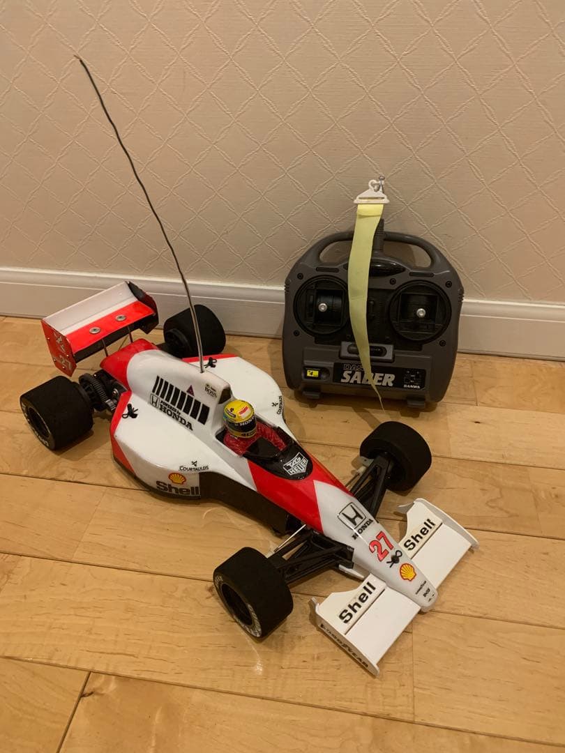 タミヤ　1/10ラジコン　マクラーレンホンダMP4/5B マールボロ