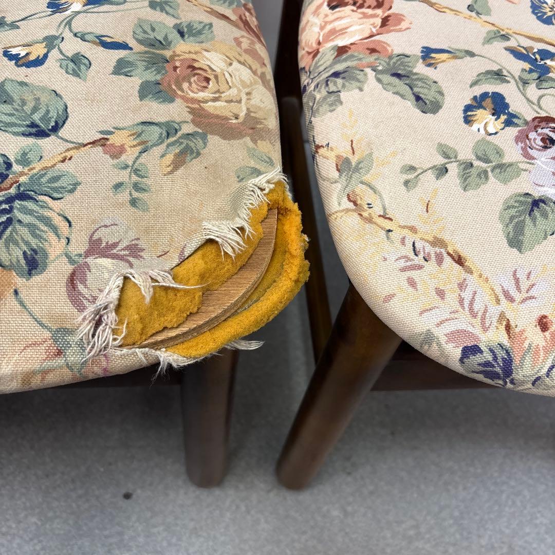 訳あり　カリモク　椅子　2個セット　 ダイニングチェア 花柄