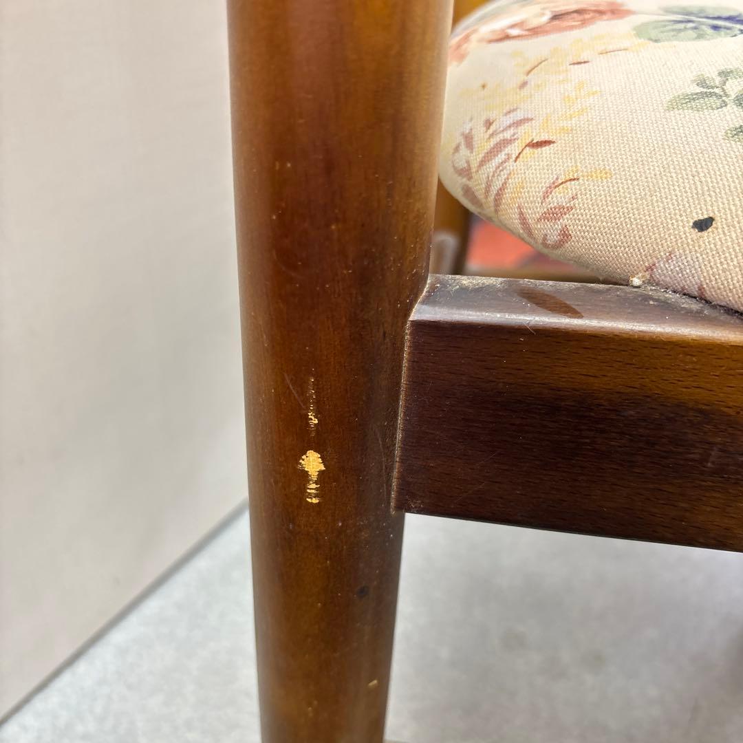 訳あり　カリモク　椅子　2個セット　 ダイニングチェア 花柄