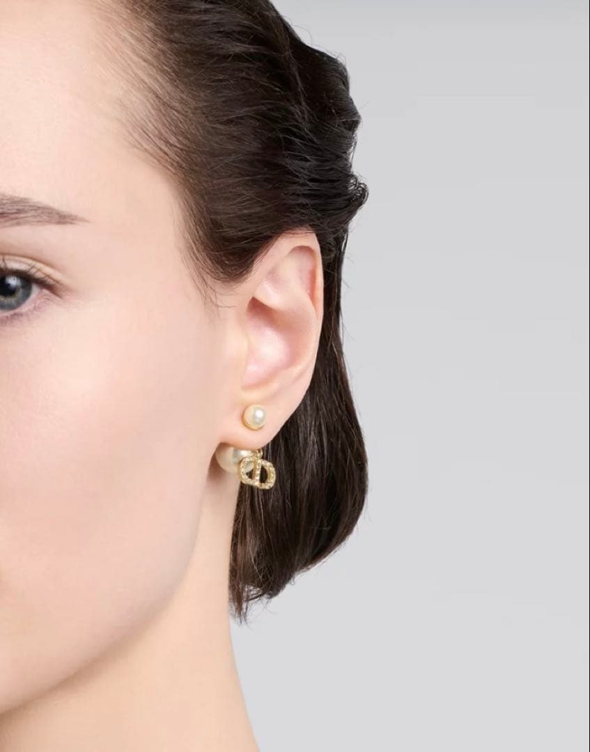 Dior パールとクリスタルのイヤリング