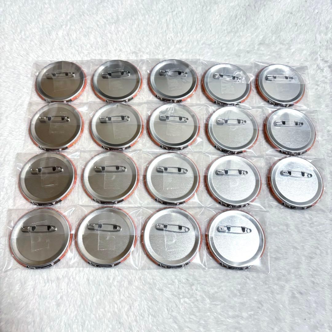 【即購入可】 クロノヴァ 缶バッジ 26正月 デフォ うるみや