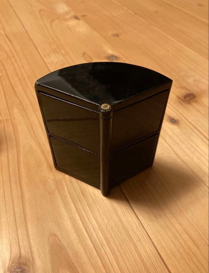 細工物 三色小物入れ 漆器 黒・赤・金