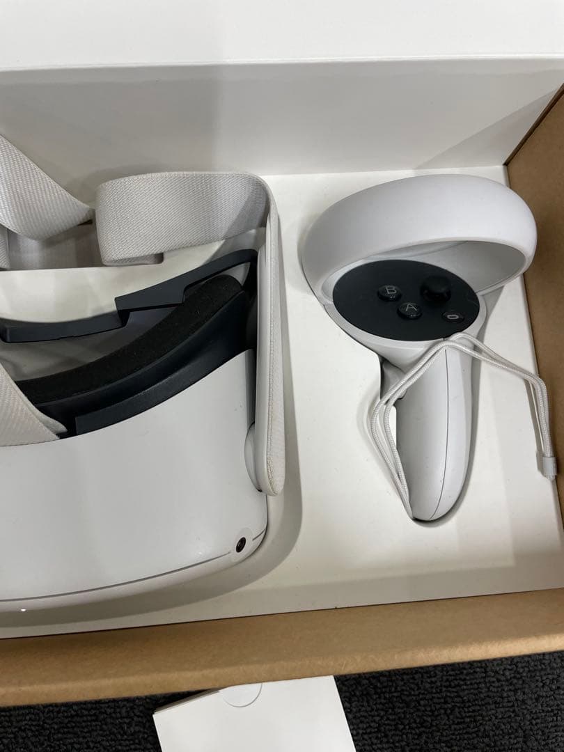 quest2 128GB ヘッドセット ホワイト コントローラー2個付き