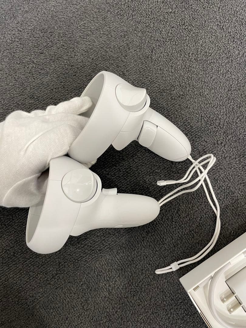 quest2 128GB ヘッドセット ホワイト コントローラー2個付き