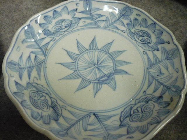 伊万里 線描き 花柄 染付 焼物皿 9枚 [B31343]