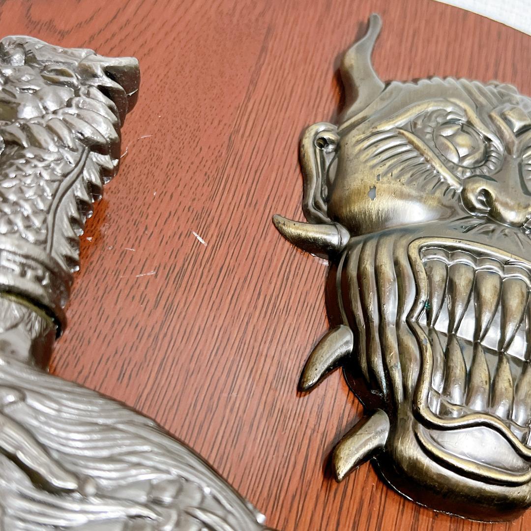 【希少✨】バトルアックスの壁掛け　中世ヨーロッパ風の壁掛け　鉄製で重量感あり