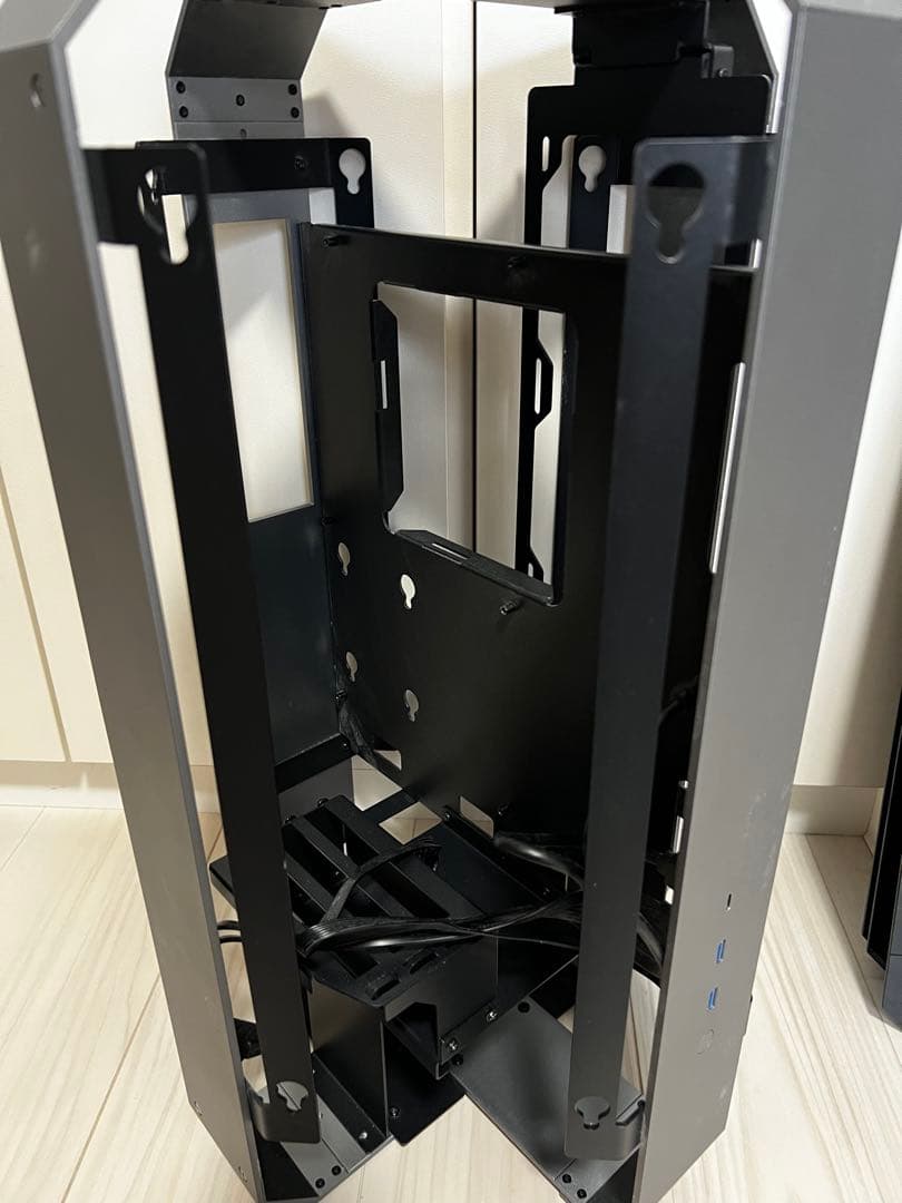 【日本未発売】AZZA OPUS ATXケース