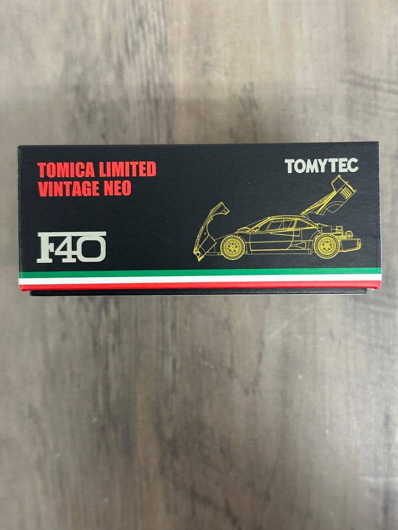 ミニカー TOMICA LIMITED VINTAGE NEO F40
