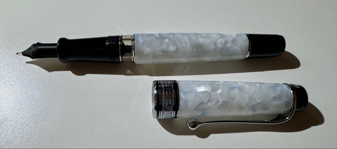 【超美品 限定】AURORA アウロラ 万年筆 オプティマ 366 ビアンカ