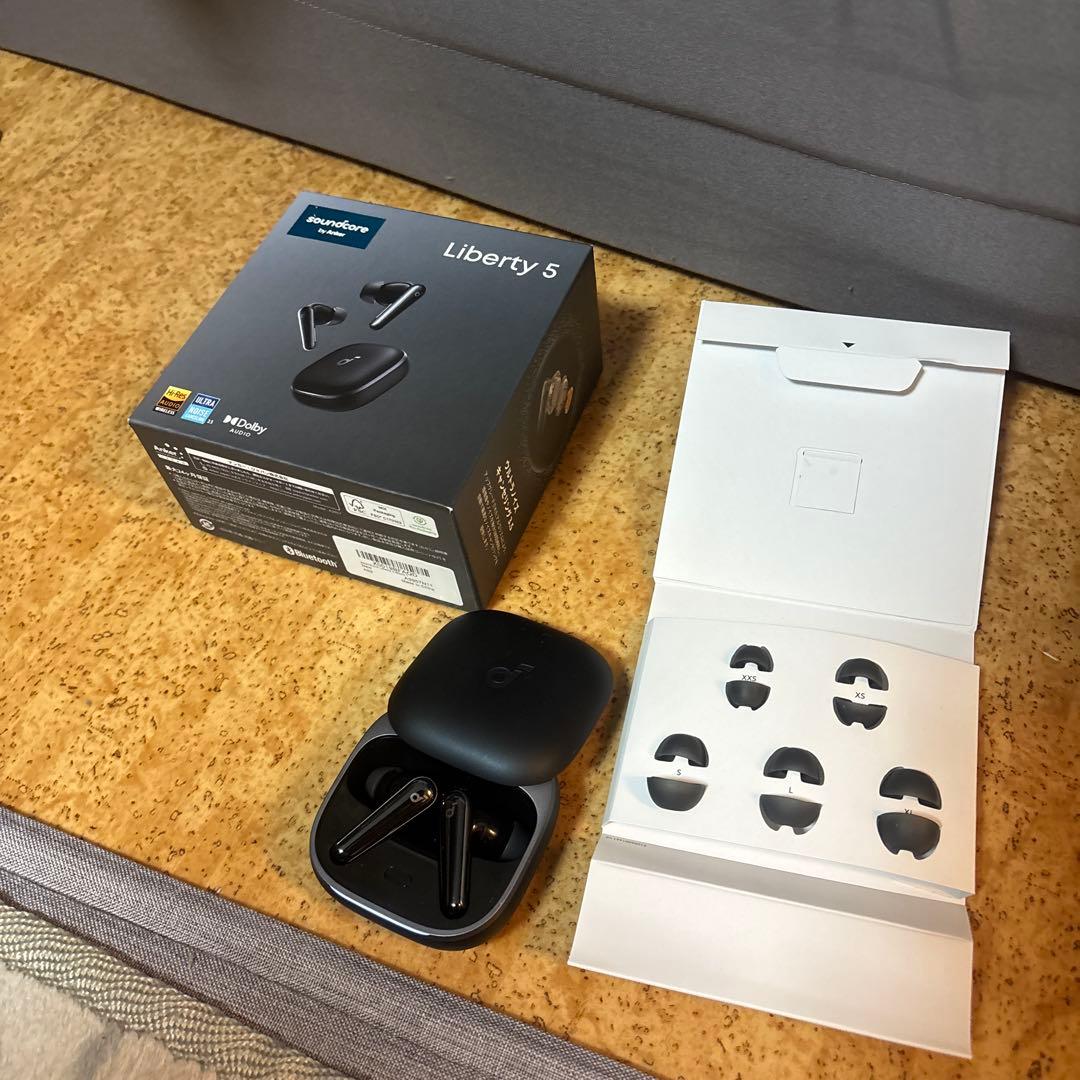 イヤホン Anker Liberty 5