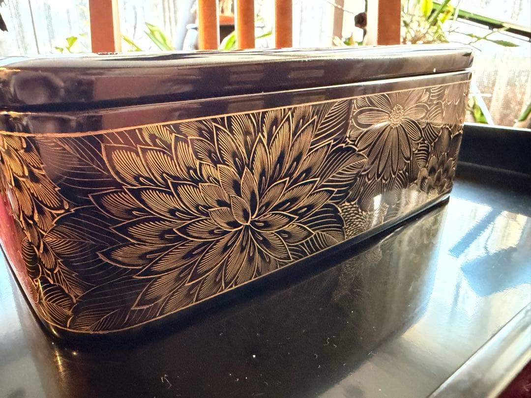 輪島塗　菊沈金彫詰 菓子器 共箱付き