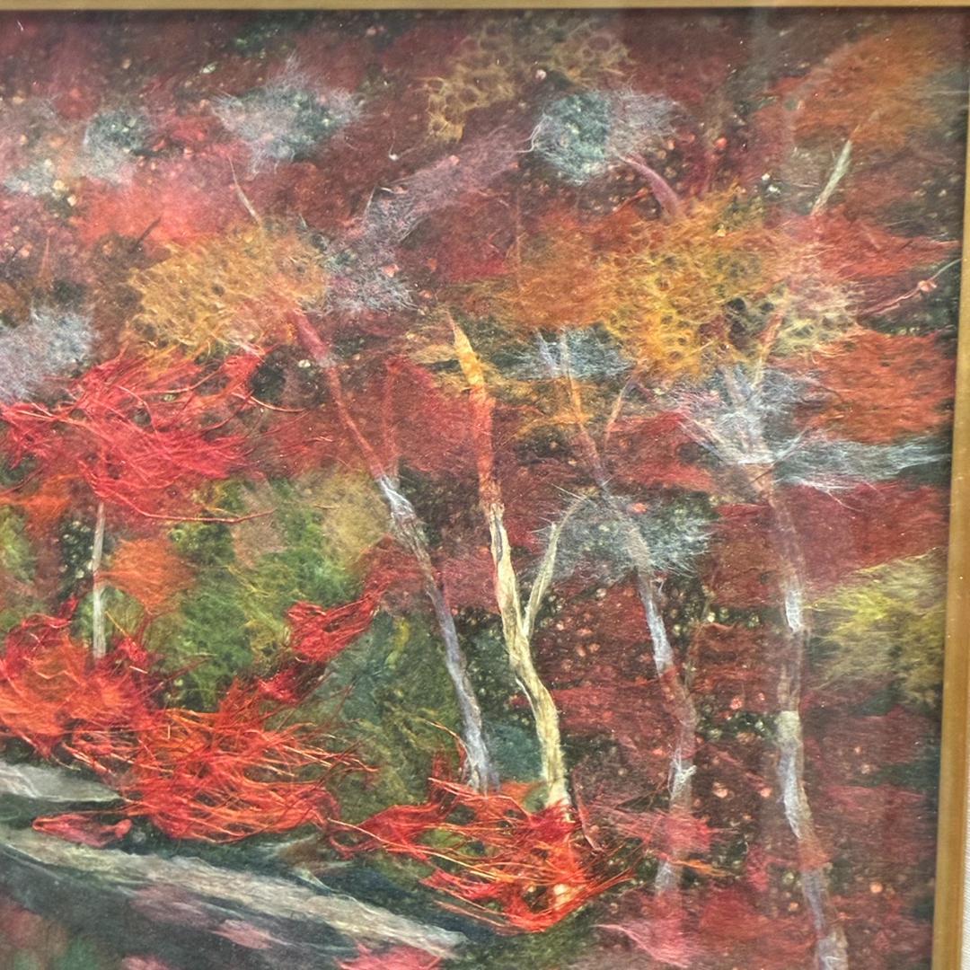 ちぎり絵　秋たけなわ　紅葉の湖畔　額入り　570×480mm