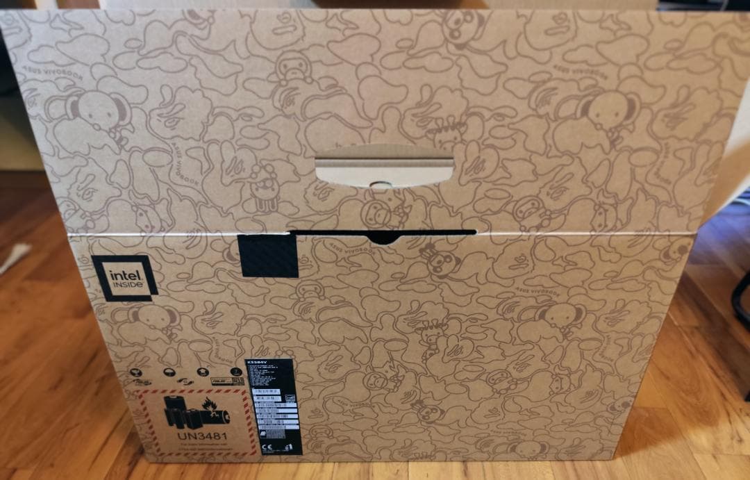 asus vivobook BAPE の付属品