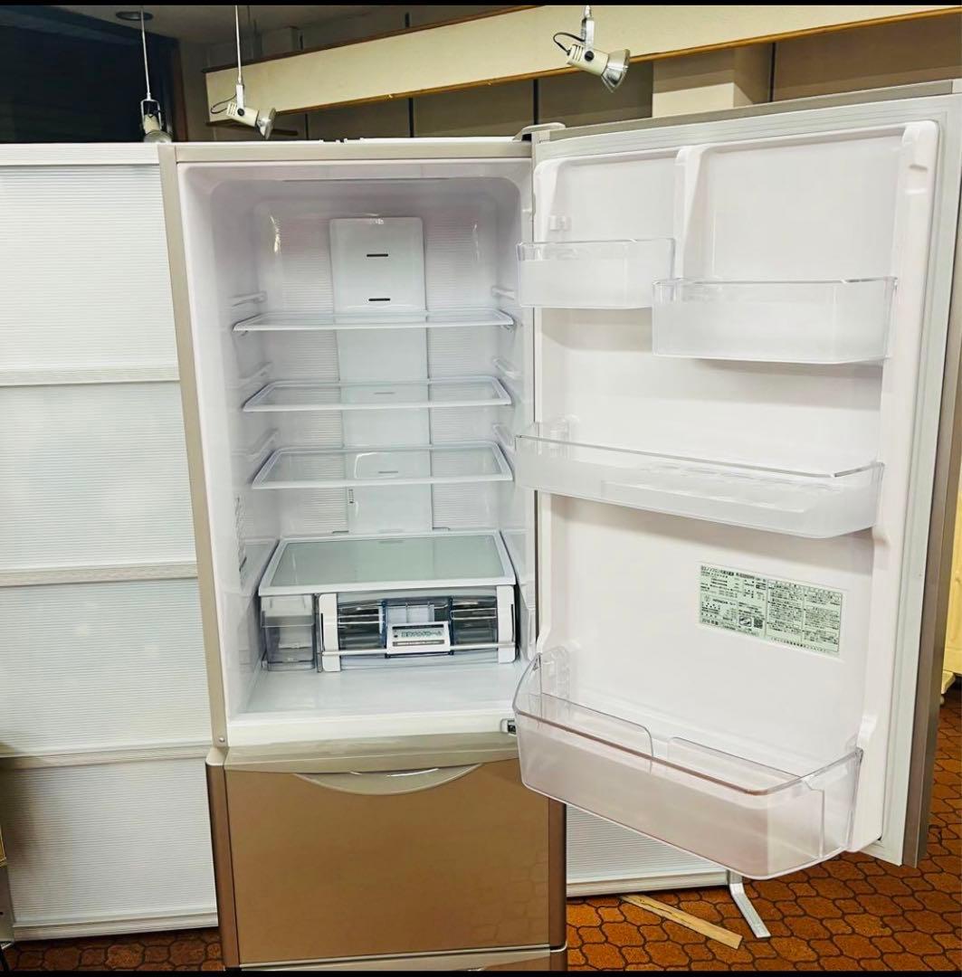 。 HITACHI R-S3200HV 3ドア冷蔵庫 ベージュ