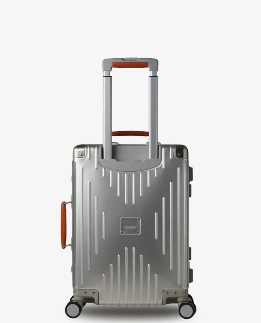 新品未開封Innovator INV1811STP ステアリングシルバー 36L