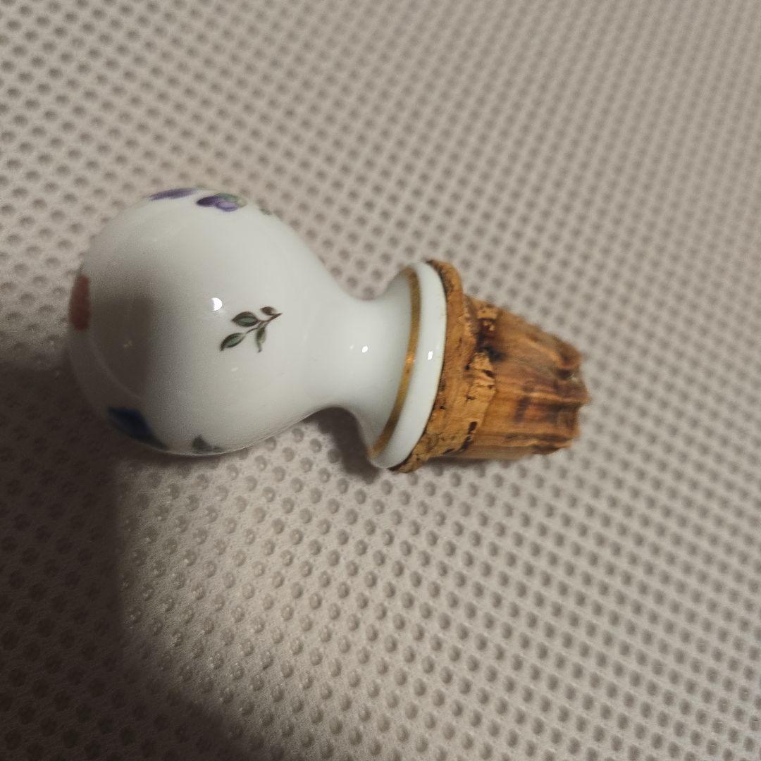 サントリー 花柄 白磁ボトル リチャードジノリ