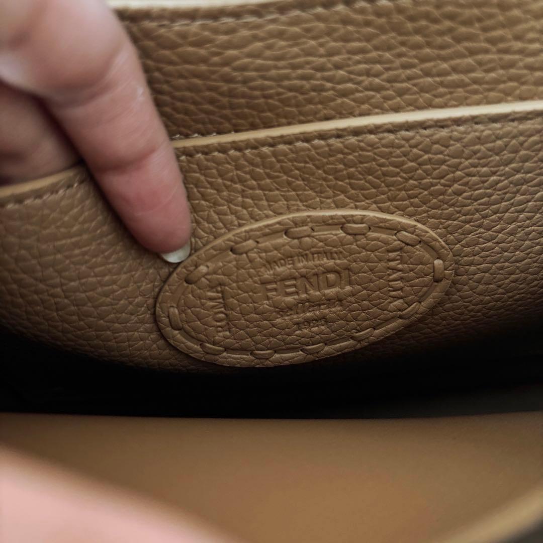 新品 フェンディ ISeeU セレリア ピーカブー スモール ブラウン