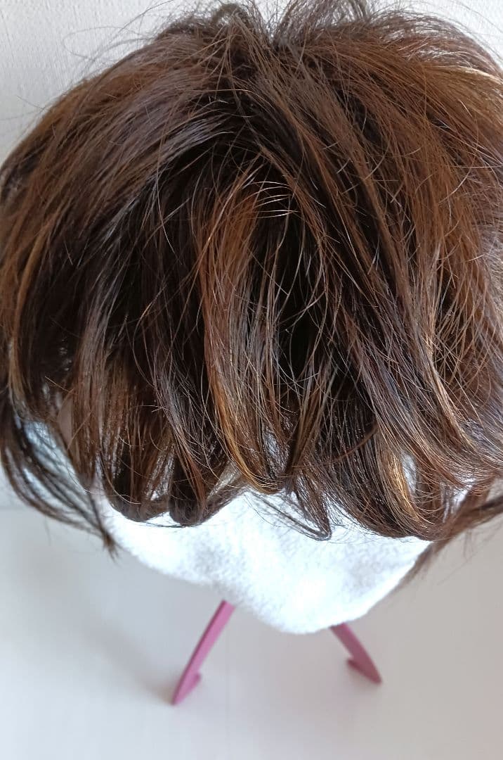 カオリナラターナーウィッグ　マッシュショートスタイル　ミックス