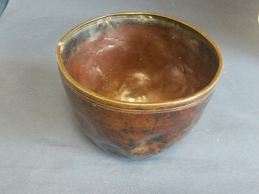 砂張の建水 (数寄者、大塚益郎)