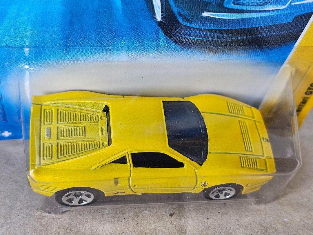 ホットウィール、フェラーリ 288GTO （黄）