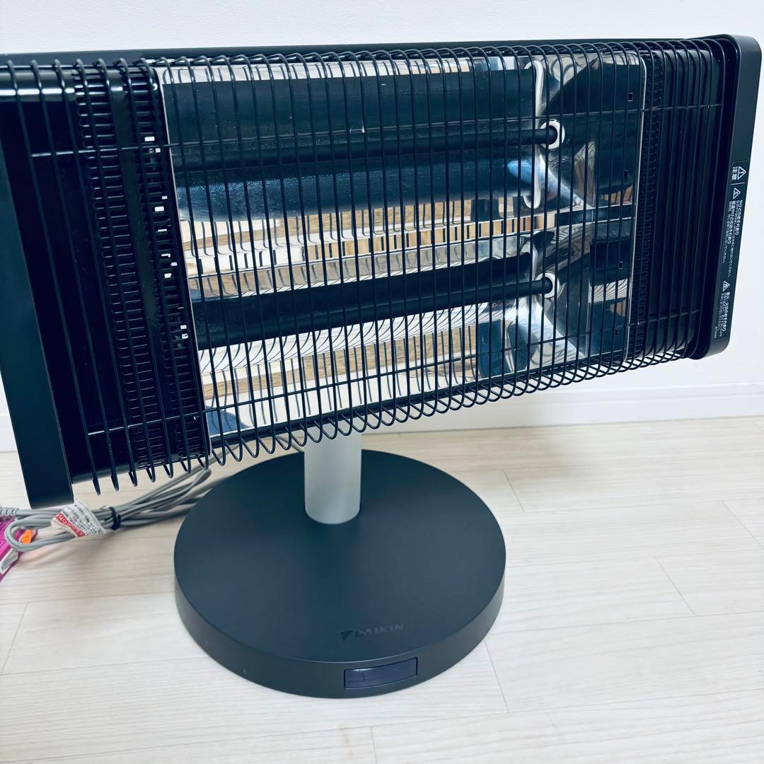 【美品】　DAIKIN 電気ヒーター　2018年製 ERFT11VS-H