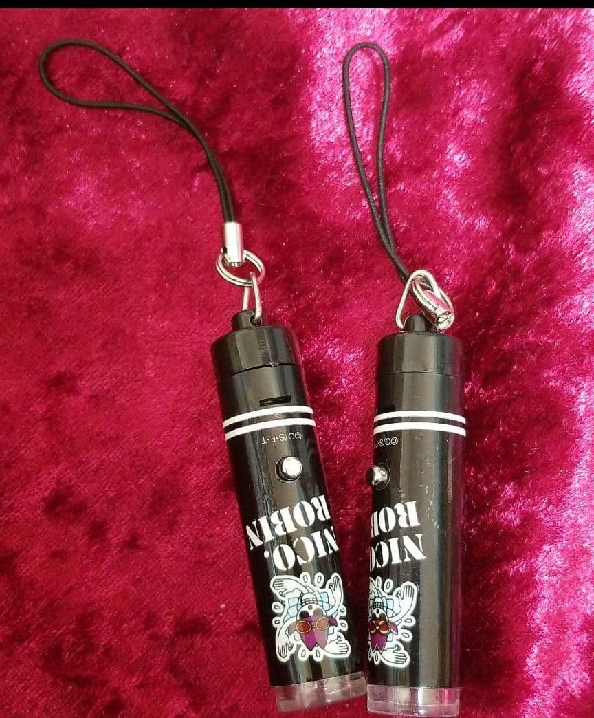 ワンピースステッカー ロビン