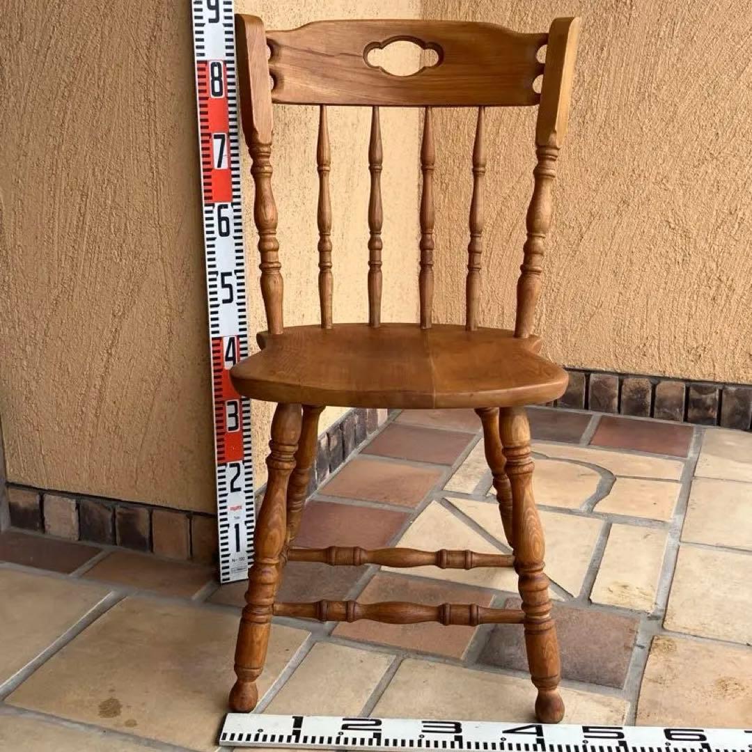 直*美様 昭和レトロな椅子 オシャレなデザインの 丈夫な木製美品です