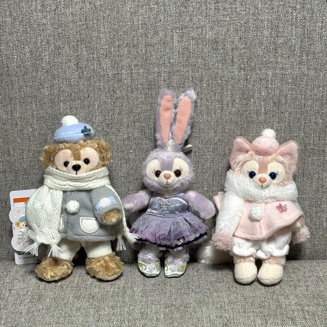 5日で出品終了します！ダンシングスノーフレークス　ぬいぐるみバッジ　セット