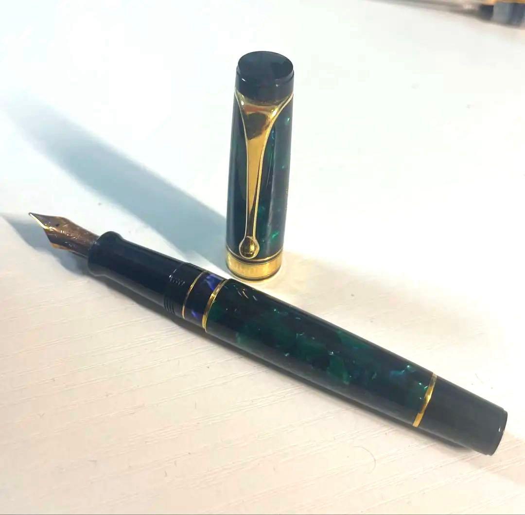 アウロラ　オプティマ　万年筆　ペン先14K　Ｆ　グリーン