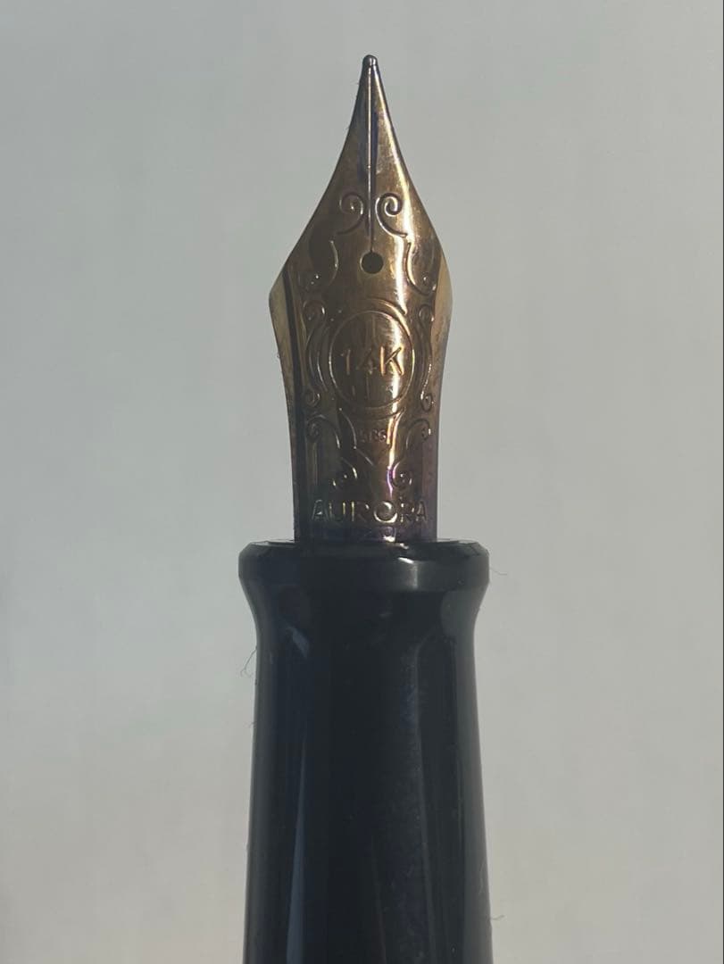 アウロラ　オプティマ　万年筆　ペン先14K　Ｆ　グリーン