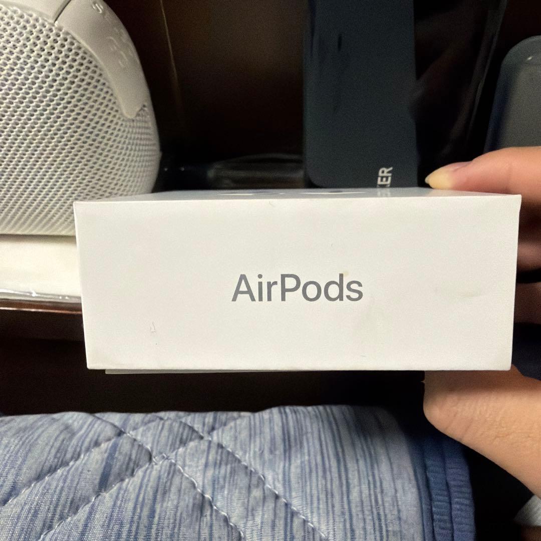 ワイヤレスイヤホン ホワイト 充電ケース付き