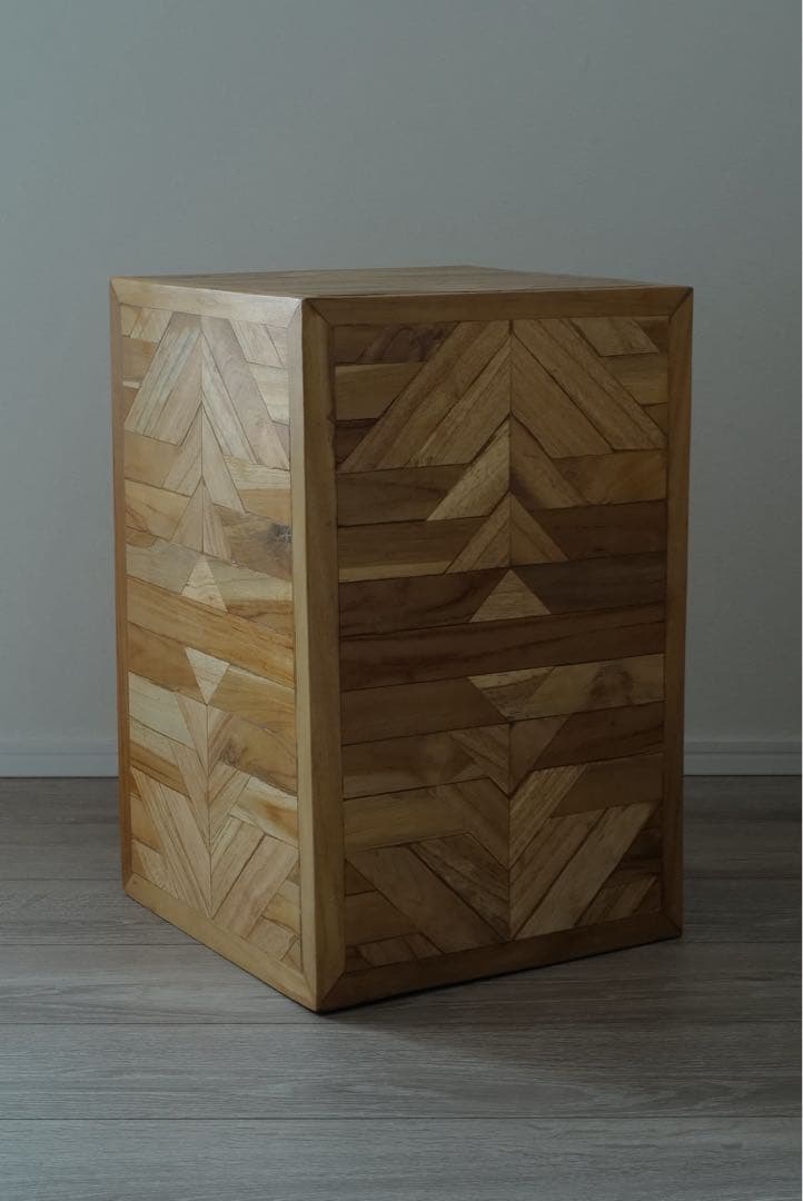 展示台　スツール