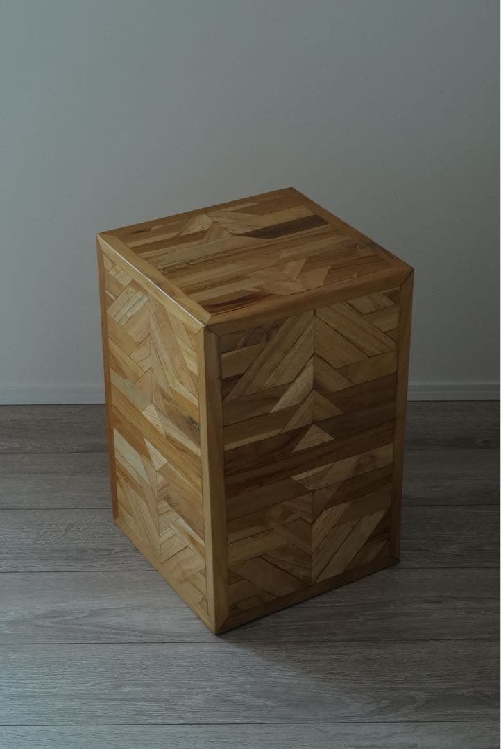 展示台　スツール