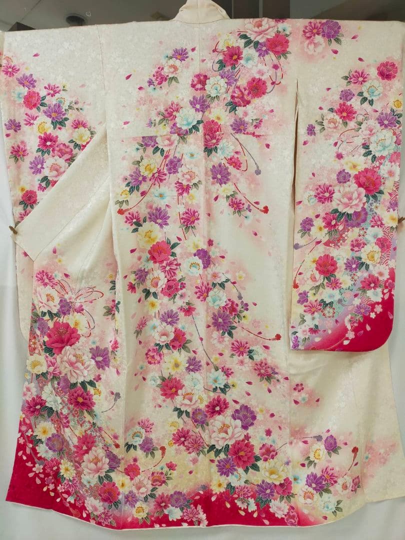 売約済み　★★正絹　プリンセススタイル　振袖3点セット(振袖帯長襦袢)★★