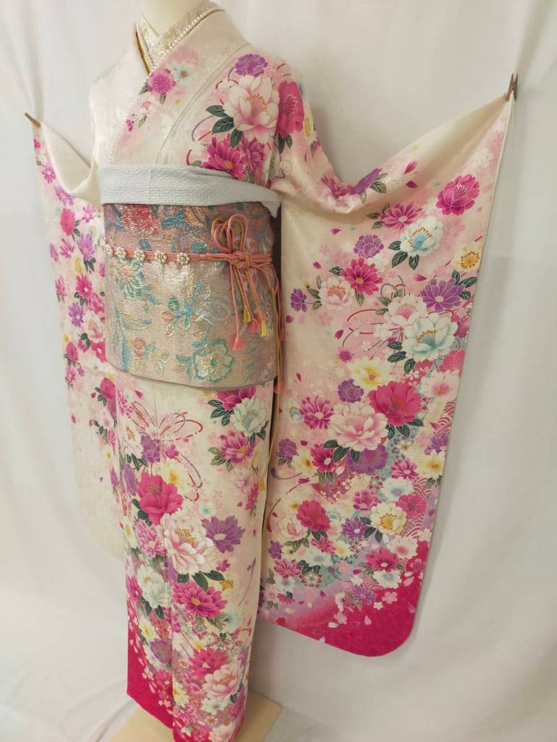 売約済み　★★正絹　プリンセススタイル　振袖3点セット(振袖帯長襦袢)★★