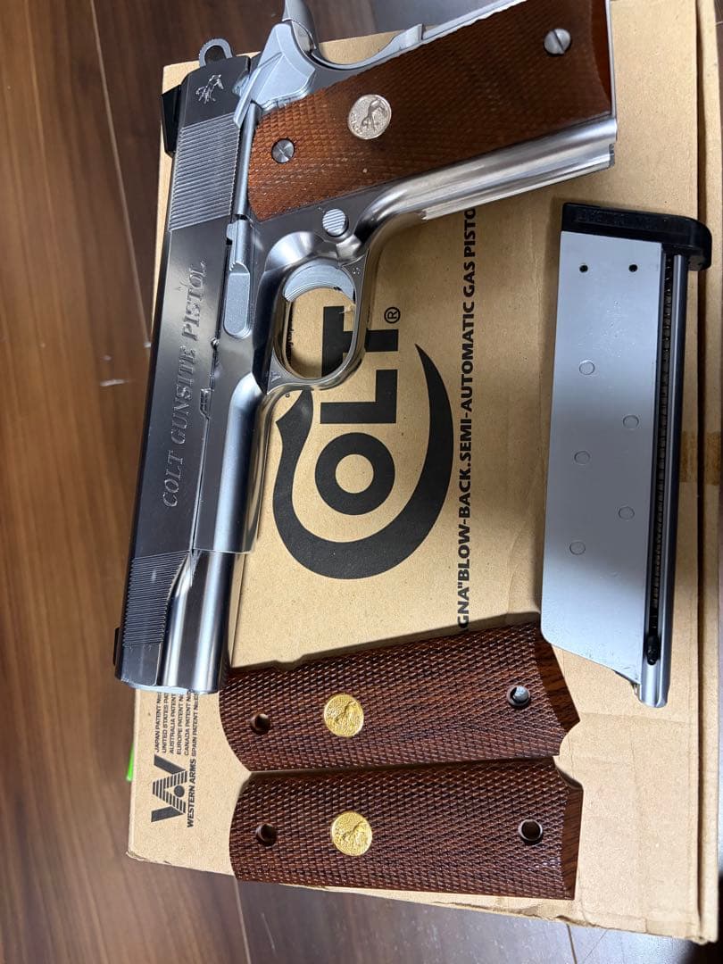 ウエスタンアームズ　ガバメント　ガスブロ　木グリ付き